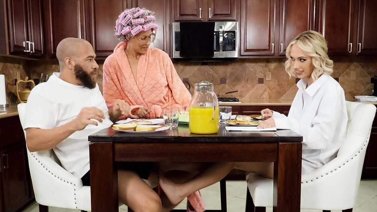 PaliVideo - BrazzersExxtra Sky Pierce Breakfast Sex With Extra Oil