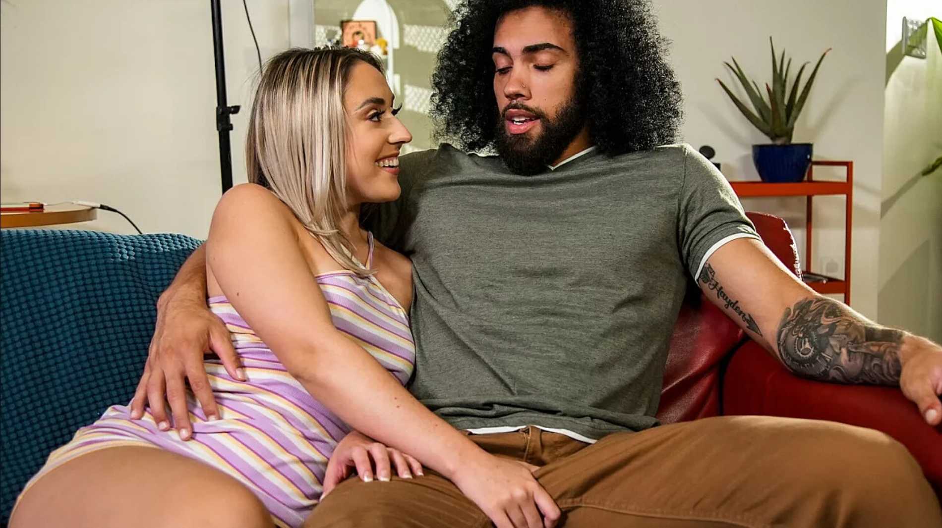 PaliVideo - Blonde cutie Brookie Blair takes her friend's brother's big black cock