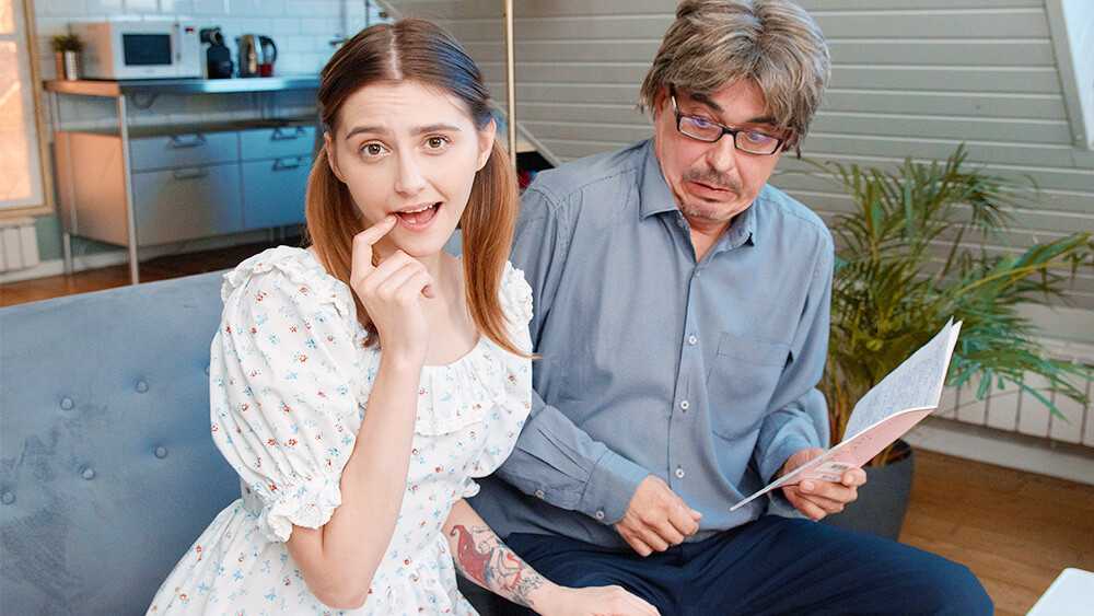 PaliVideo - (ไม่เซ็นเซอร์) Petite cutie rides teacherâ€™s hard dick