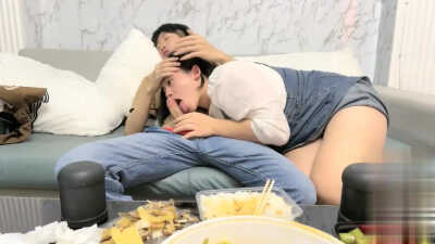 PaliTube - น้องสาวผมสั้น  โม้คมันหนุ่มบนโซฟา