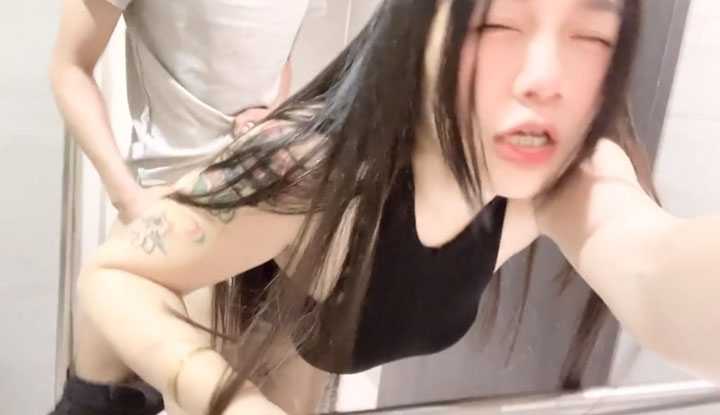 PaliTube - จีบหนุ่มริมทาง แล้วชวนเย็ด ในห้องน้ำสาธารณะ