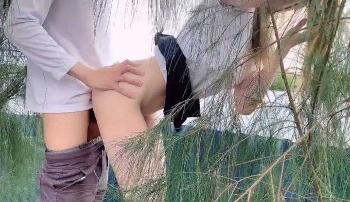 PaliTube - นักศึกษา ชวนกันมาเย็ดหลังรั้วกำแพง