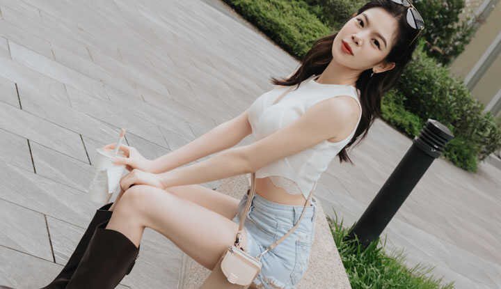 PaliTube - นักเรียนแลกเปลี่ยน Mia ที่มีหน้าตาเหมือนดารา ถอดเสื้อผ้าเพื่อเผยให้เห็นหุ่นที่เพอร์เฟกต์และเซ็กซี่