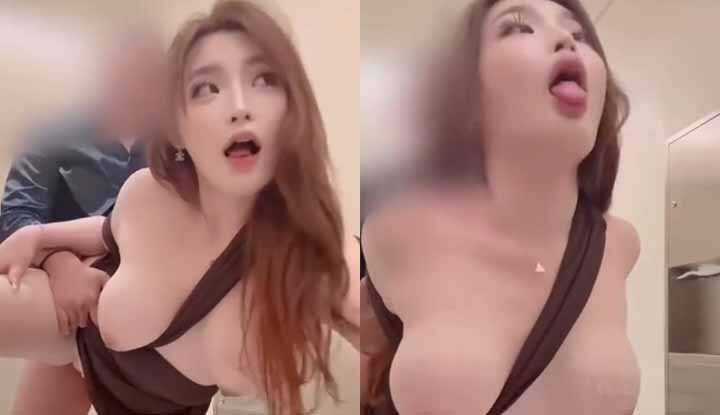 PaliTube - เย็ดกันอย่างดุเดือดในห้องน้ำห้างสรรพสินค้า จนกลายเป็นโถส้วมเนื้อที่เปียกชุ่มน้ำกาม เดินอวดโฉมไปตามถนน