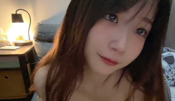 PaliTube - สาวตาโตใส่ถุงน่อง อ่อย
