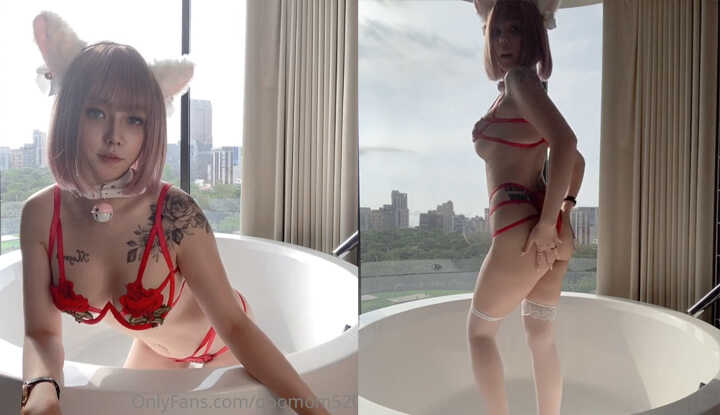 PaliTube - แคทวูแมนเซ็กซี่โพสท่าเซ็กซี่ในห้องน้ำ