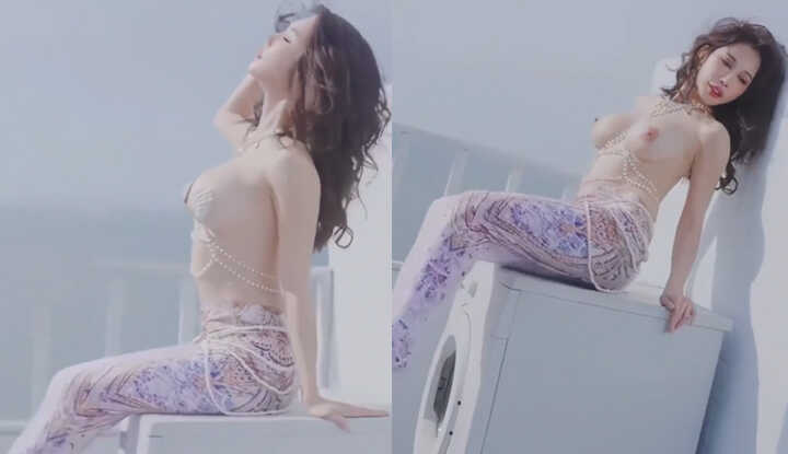 PaliTube - นางเงือกนมสวย โดนกล้วยมนุษย์