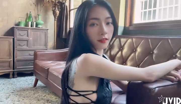 PaliTube - สาวสวยในชุดกี่เผ้า