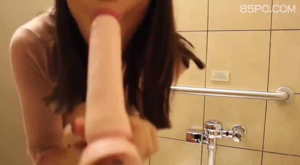 PaliTube - สาวแก้ผ้าช่วยตัวเองกลางสนามบอล เสียวๆ