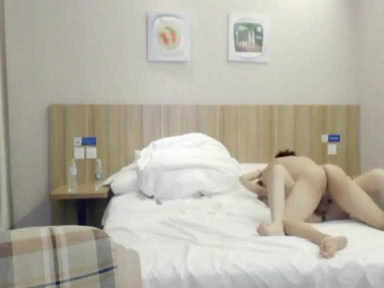 PaliTube - ก่อนจะเย็ด ขอเปิดเพลงเรียกอารมณ์หน่อย
