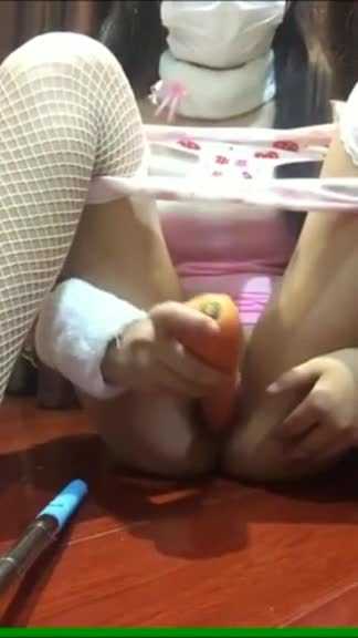 PaliTube - สาวมหาลัยนมโต ไม่มีผัว จะใชแครอทแหย่หีจนน้ำพุ่ง