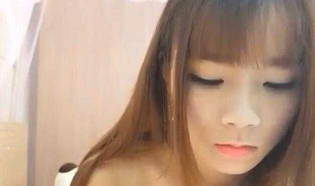 PaliTube - วีเจสาวนมโต อยากมีแฟนคลับก็ต้องถอด