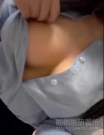PaliTube - สาวออฟฟิศบอกทำงานน่าเบื่อนวดนมตัวเองดีกว่า