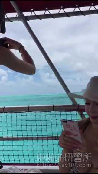PaliTube - สาวนั่งเรือแต่นมหก จงใจหรือบังเอิญกันแน่นะ
