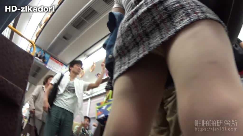 PaliTube - เด็ด แอบถ่ายใต้กระโปรงสาวในรถไฟฟ้า