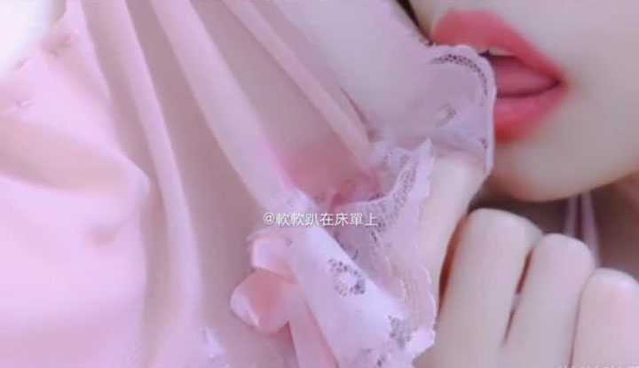 PaliTube - สองสาวสวยหีแฉะ ผลัดกันดูดเลีย  (1)