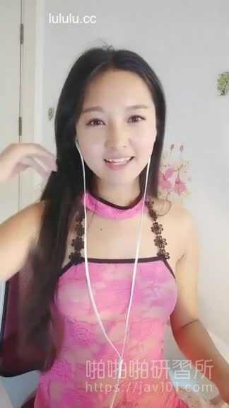 PaliTube - สาววัยใสยิ้มหวาน อ้อนหนุ่มๆขอของขวัญ น่ารักแบบนี้ ไม่ให้ได้ไง