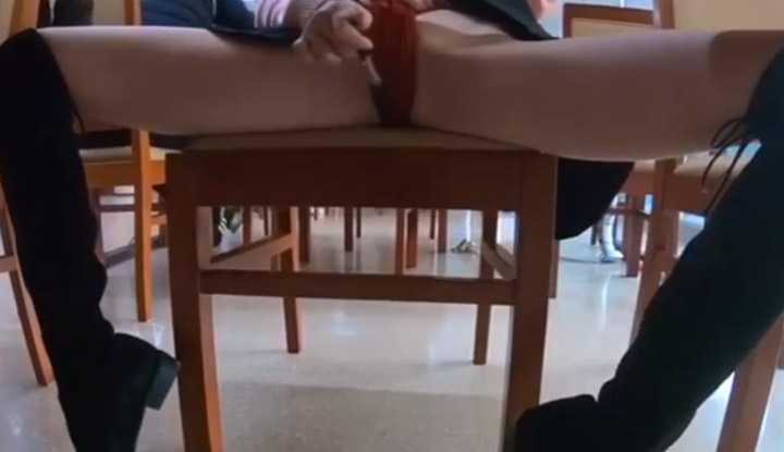 PaliTube - สาวเงี่ยนไปห้องสมุดไม่อ่านหนังสือ ทำอะไรอยู่ มาดูกัน ２
