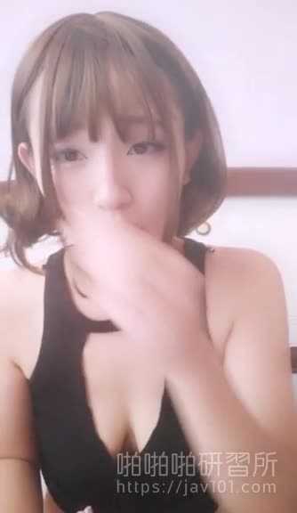 PaliTube - หนูอยากรู้ว่าหีหนูสิชมพู่ไหม รบกวนพี่ๆช่วยดูหน่อยค่ะ