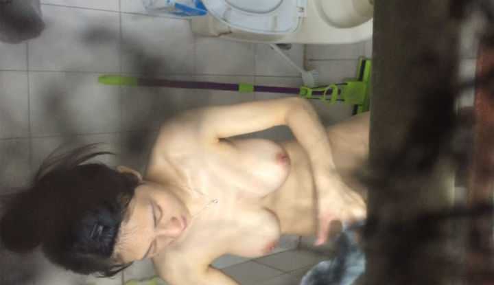 PaliTube - ปินหน้าต่างแอบถ่ายสาวข้างห้องอาบ นมใหญ่จริงๆ