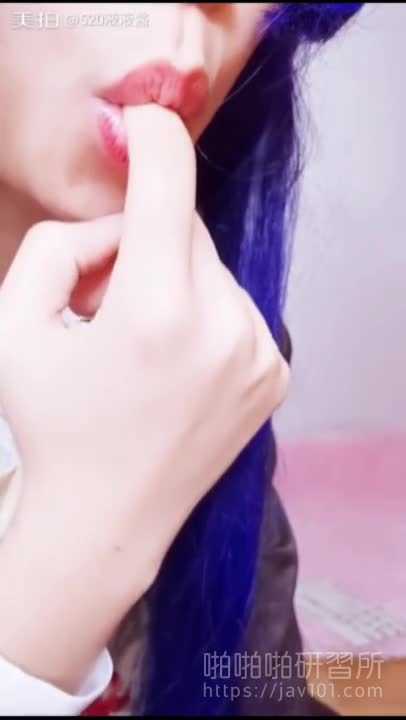 PaliTube - สาวถุงน่องดำ เงี่ยนหีจนเตียงแฉะไปหมดแล้ว２
