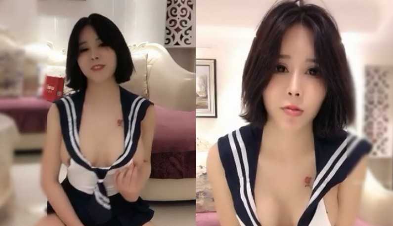 PaliTube - น้องมีนา มาเปิดนมโชว์อีกแล้ว