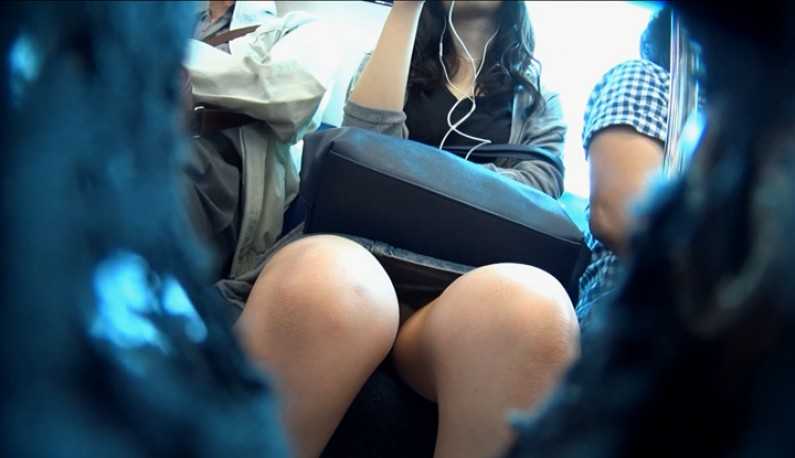 PaliTube - ซ่อนกล้องแอบถ่ายใต้กระโปรงสาวบนรถไฟฟ้า