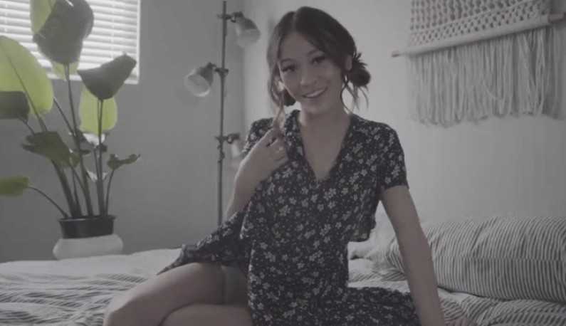 PaliTube - สาวยุโรปนารัก ค่อยๆถอดแบบนี้ พี่ๆชอบไหม