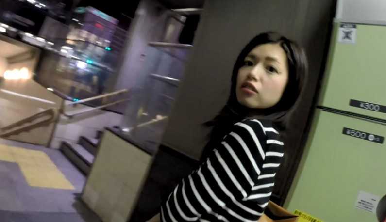 PaliTube - ซ่อนกล้องแอบถ่ายใต้กระโปรงสาว  ในสถานีรถไฟฟ้า