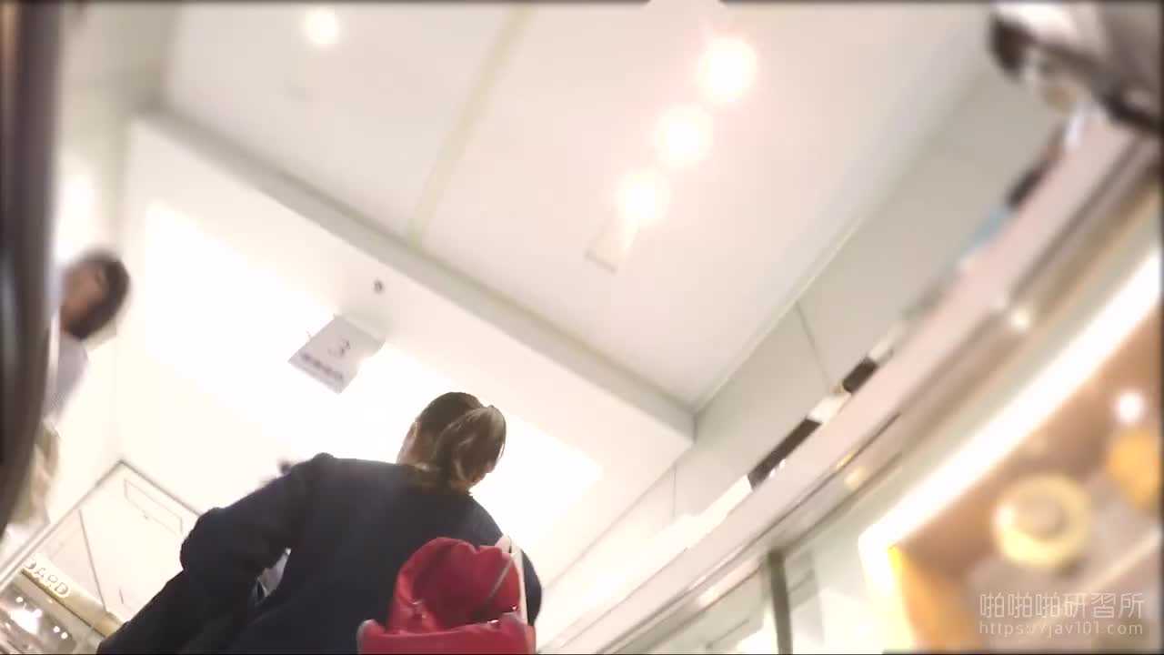 PaliTube - หนุ่มหื่นแอบถ่ายใต้กระโปรงหญิงสาว78