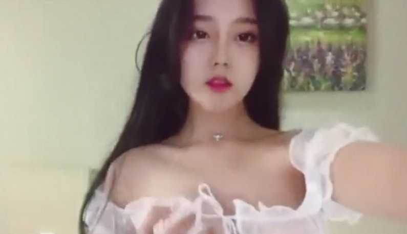 PaliTube - สาวนมคัพจี วีเจที่มาแรงที่สุด
