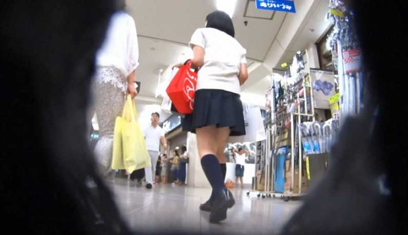 PaliTube - หนุ่มหื่นแอบถ่ายใต้กระโปรงหญิงสาว113
