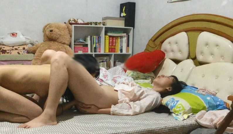 PaliTube - เลสเบี้ยน พี่เมาเหล้าไม่อยากตื่น รุ่นน้องมาปลุกให้