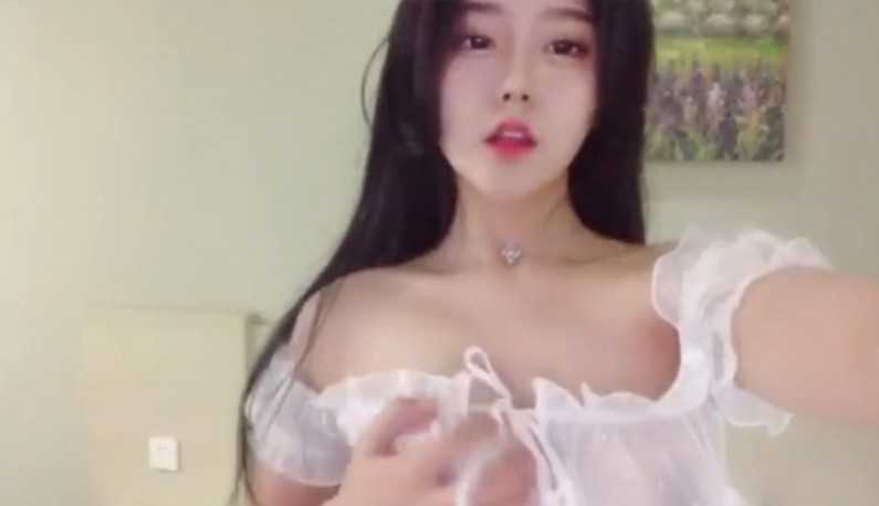 PaliTube - สตรีมเมอร์ถ่ายคลิปโป๊โชว์นมสวย