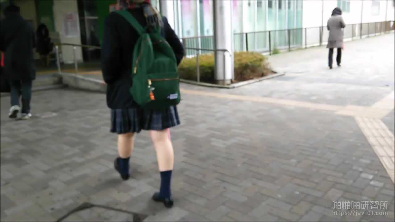 PaliTube - หนุ่มหื่นแอบถ่ายใต้กระโปรงหญิงสาว173