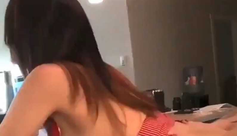 PaliTube - พ่อครัวหัวนมใหญ่ล้างมือเพื่อทำซุป~ อย่ารอพี่นะ~ มาเล่นกันใหม่นะ~