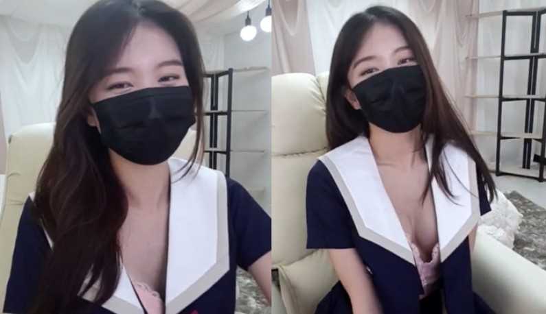 PaliTube - สาวสวยผมยาวใส่ชุดนักเรียนอย่างยั่ว