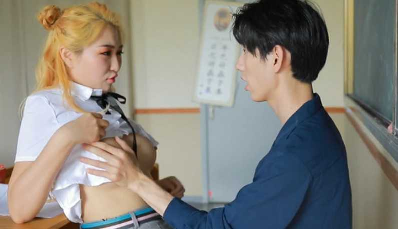 PaliTube - นร.สุดเงี่ยน อ่อยครูหนุ่มกลางห้องเรียน
