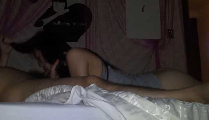 PaliTube - [เกาหลี] แฟนฉันหิวตอนกลางดึก~ เขายืนกรานที่จะปลุกฉันและป้อนอาหารให้เธอ