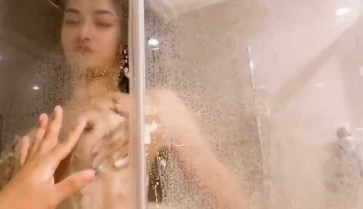 PaliTube - [ไต้หวัน] SWAG hotbabegirl เกินจริงไป! พี่เขยของฉันแอบดูฉันในห้องอาบน้ำและหลั่งตรงนอกห้องน้ำ