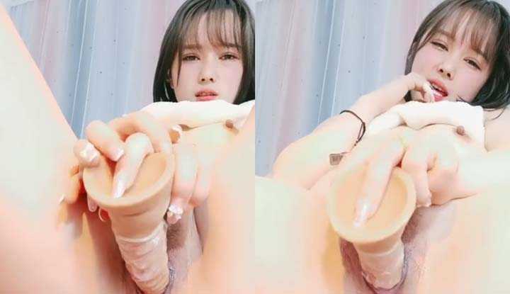 PaliTube - มาดูคนสวยเล่นดิลโด้จนน้ำเยิ้ม