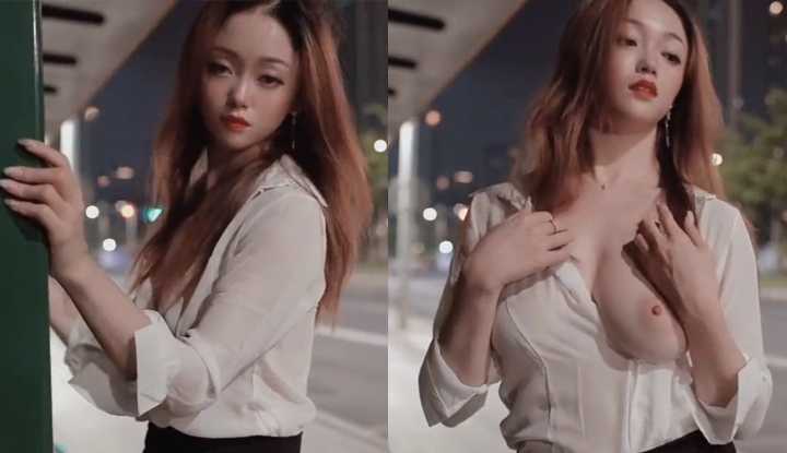 PaliTube - พระนางคอนทราสต์สูง ฉากที่เปิดเผยหน้าอกขนาดใหญ่ข้างป้ายรถเมล์สวยงาม