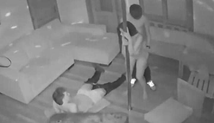 PaliTube - กล้องอัจฉริยะของบ้านคุณปลอดภัยหรือไม่? พี่น้องสองคนนำนักเต้นขั้นบันไดมาเล่นด้วย