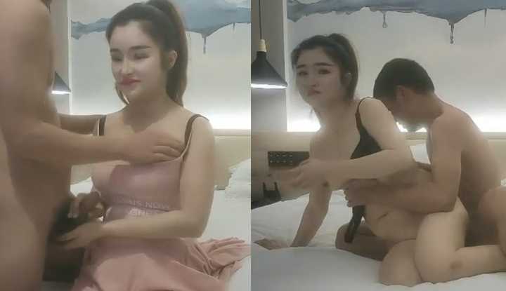 PaliTube - สาวสวยวัยหนุ่มสาว โอ้พระเจ้า ฉันทนไม่ไหว คุณต้องการอะไร? หนุ่มคนนั้นยังเปลี่ยนท่าทางตัวเองและดูรีบร้อนเล็กน้อย พูดว่าคนจะไม่มาในครั้งต่อไปอย่างนี้