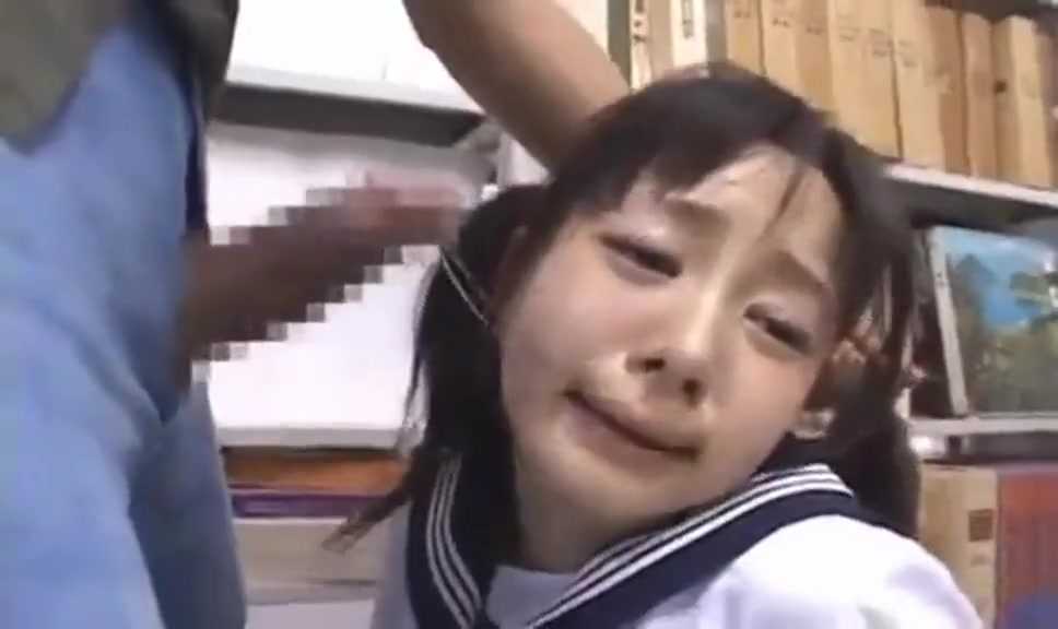 PaliTube - นักเรียนสาวโดนบังคับให้อมควยในห้องสมุด