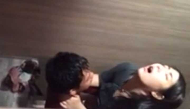 PaliTube - คู่รักเย็ดกันในห้องน้ำผับ