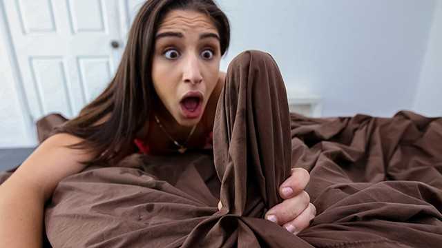 PaliTube - Morning Wood Sucked By Abella Danger