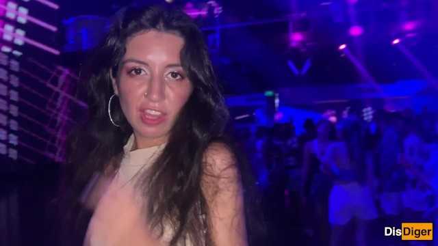 PaliTube - Horny girl agreed to sex in a nightclub in the toilet