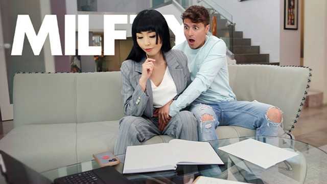 PaliTube - My Remorseful Stepmom Lets Me Touch Her Muff Because She Forgot About My Birthday - MYLF