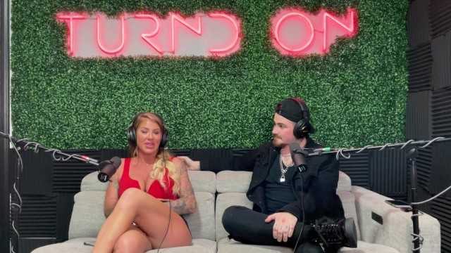 PaliTube - Curvy Milf Big Tits Miss L Dames Step Mom Fucks A Fan On Podcast